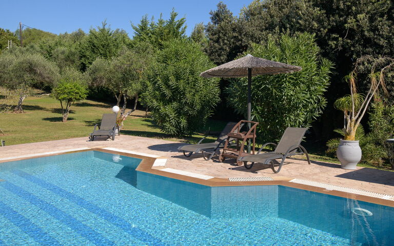 Villa Melitti: Have, pool, Udendørs, Udvendige