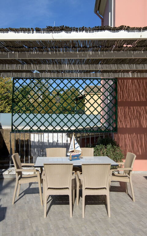 Doctor'S House: Altan / terrasse / gårdhave, Udendørs, Udvendige