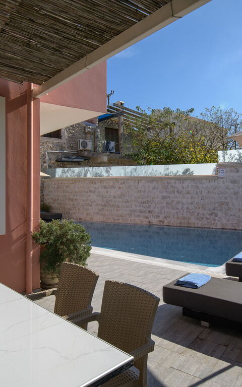 Doctor'S House: pool, Udendørs, Udvendige