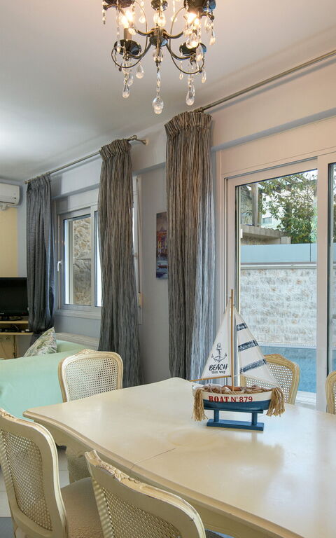 Doctor'S House: Frokostlokale, Stue