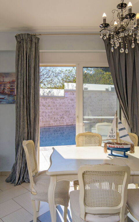 Doctor'S House: Frokostlokale