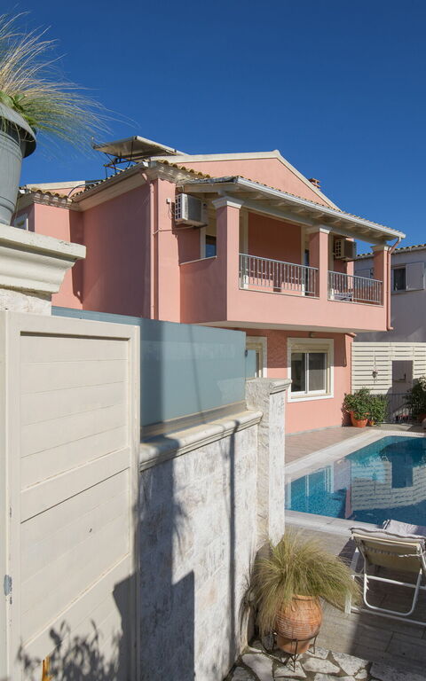 Doctor'S House: pool, Udendørs, Udvendige