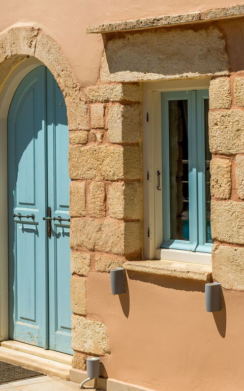 Villa Cava: Udendørs, Udvendige