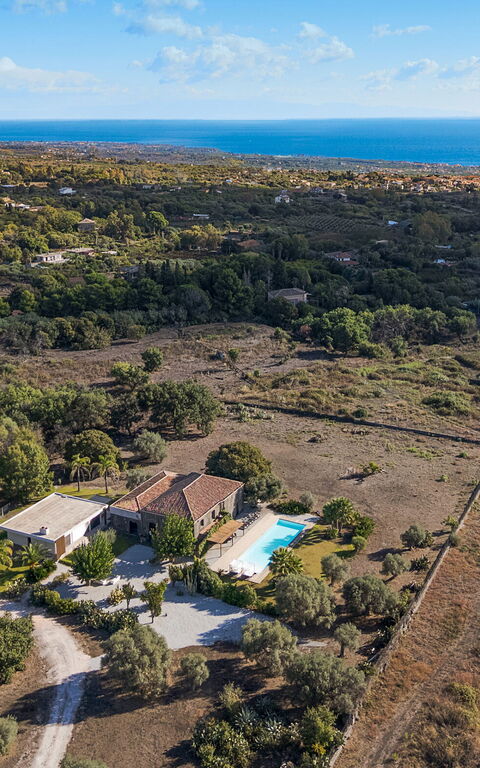 Muna Retreat: Visninger