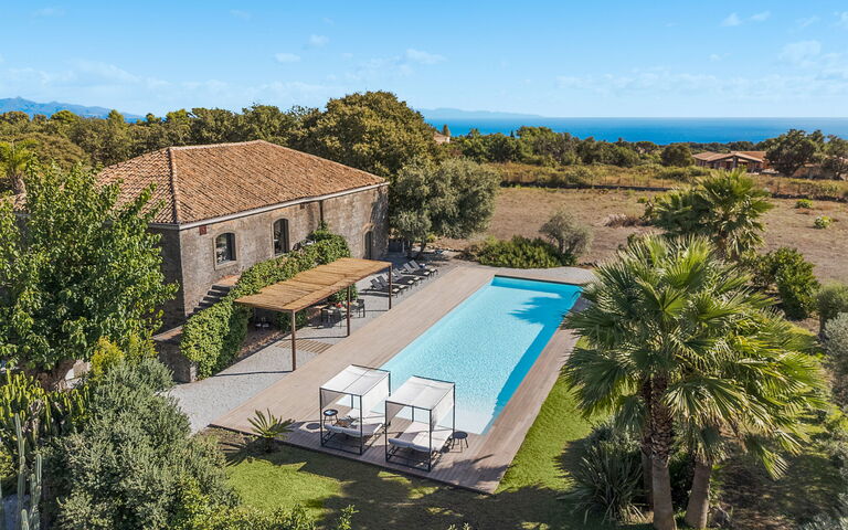 Muna Retreat: pool, Udendørs, Udvendige, Visninger