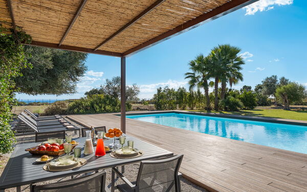 Muna Retreat: pool, Udendørs, Udvendige