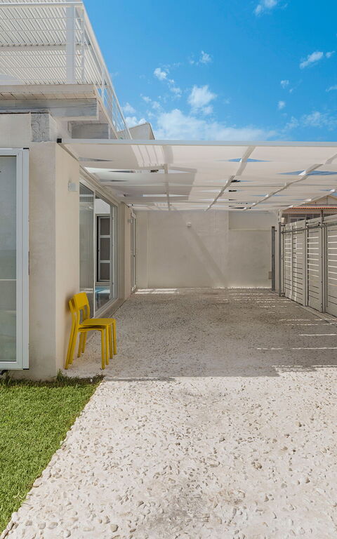 Montalbano Suite: Udendørs, Udvendige