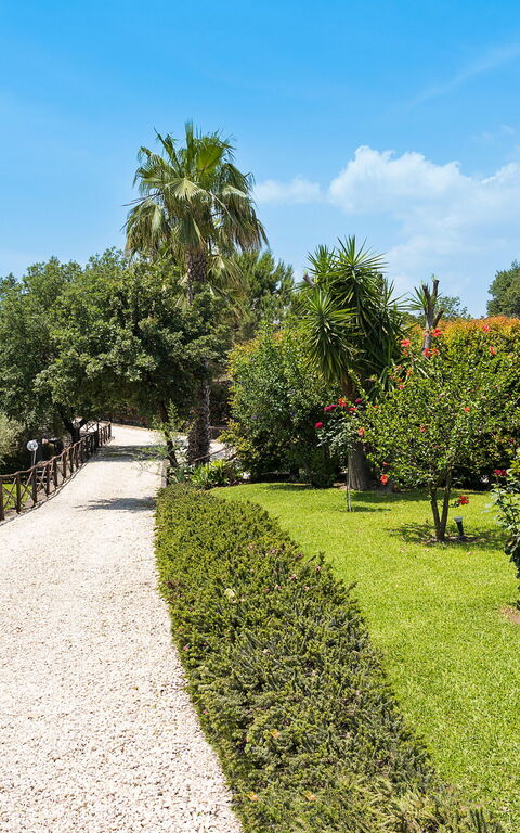 Villa Saracina: Have, Udendørs, Udvendige