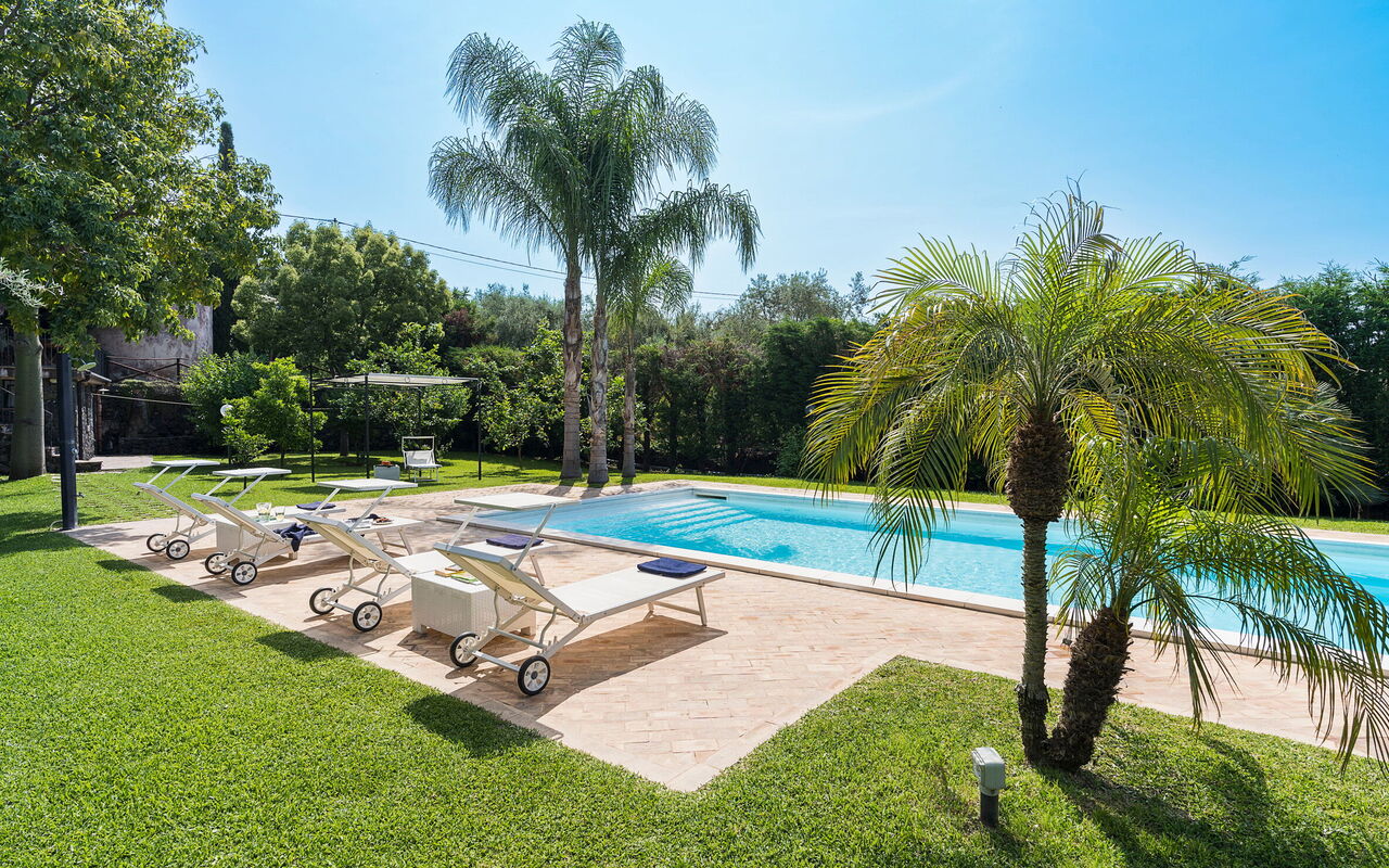 Villa Saracina: Have, pool, Udendørs, Udvendige