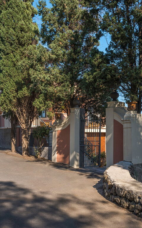 Villa Continella: Hovedindgang, Visninger