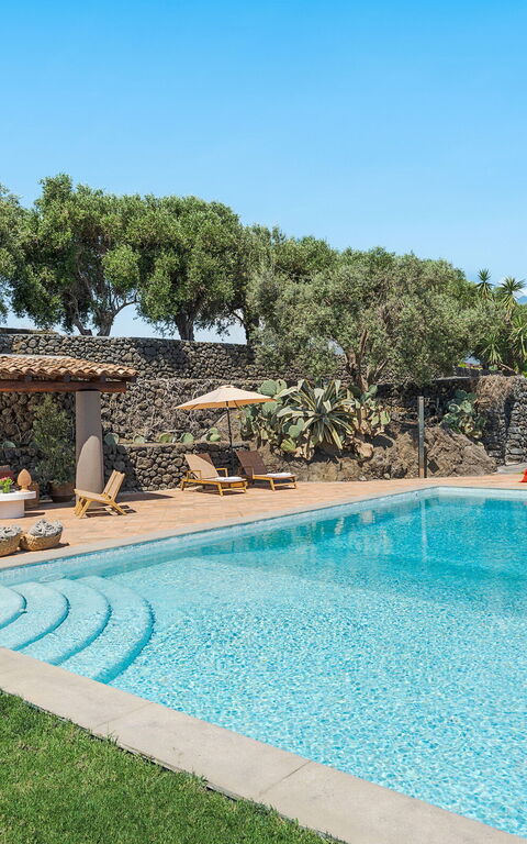 Villa Continella: Have, pool, Udendørs, Udvendige