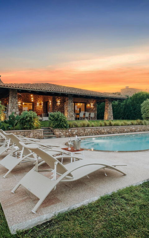 Villa Marinella: pool, Udvendige