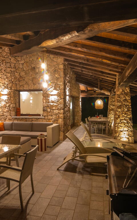 Villa Marinella: Altan / terrasse / gårdhave, Udvendige