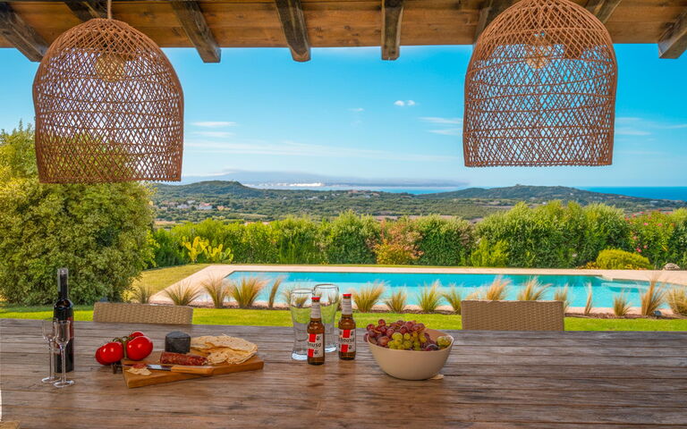 Villa Marinella: Altan / terrasse / gårdhave, pool, Udvendige, Visninger