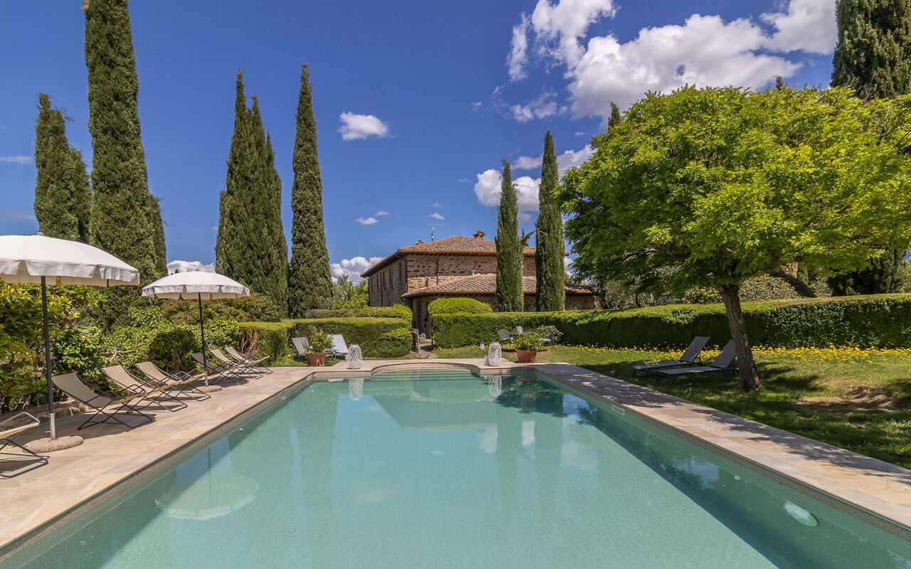 Podere Peteglia: Have, pool, Udendørs, Udvendige