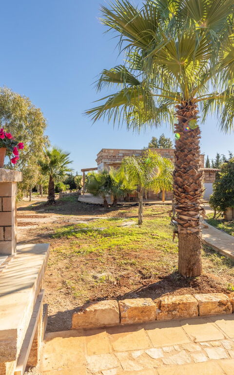 Villa Renedda: Udendørs, Udvendige