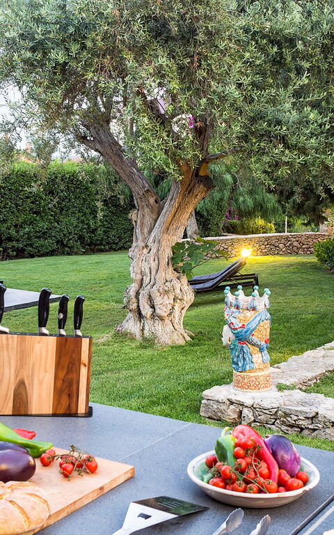 Villa Profumo D'Oriente: Have, Udendørs, Udvendige