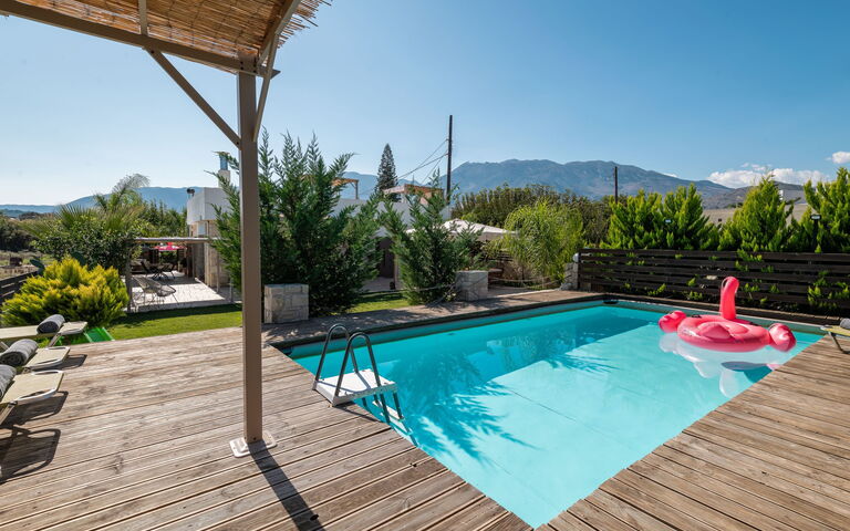 Villa Olympia: Have, pool, Udendørs, Udvendige