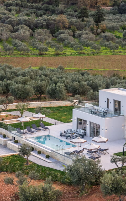 Villa Vasilissa: Udendørs, Udvendige