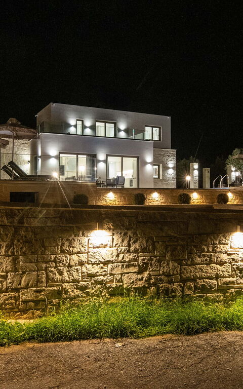 Villa Vasilissa: Udendørs, Udvendige