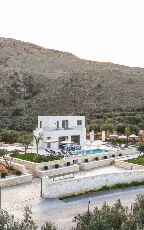 Villa Vasilissa: Udendørs, Udvendige