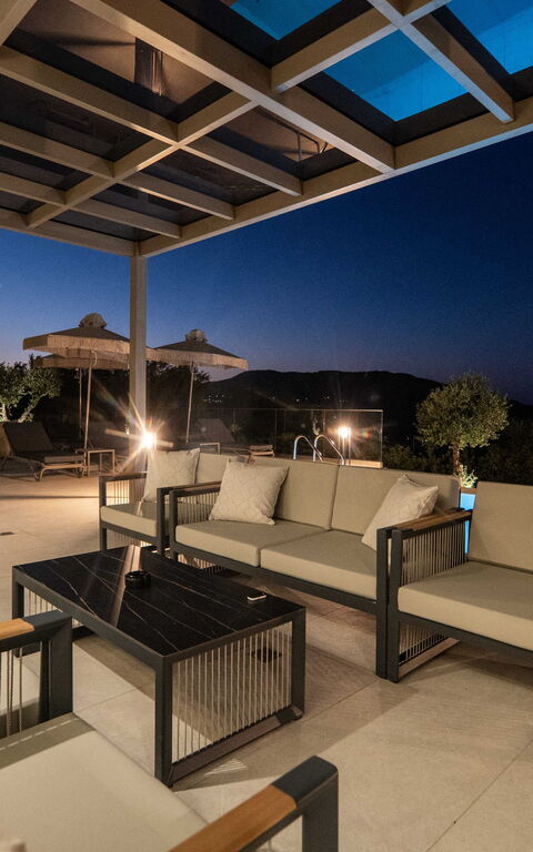 Villa Vasilissa: Altan / terrasse / gårdhave, pool, Udendørs, Udvendige