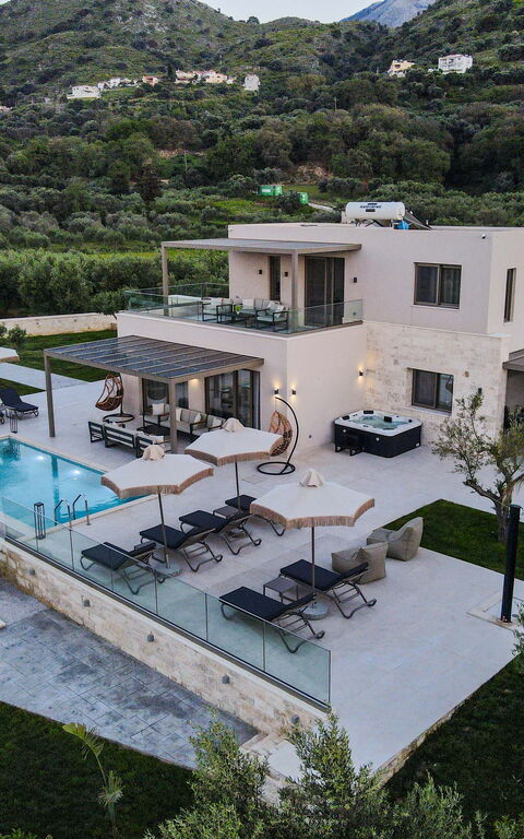 Villa Vasilissa: Have, pool, Udendørs, Udvendige