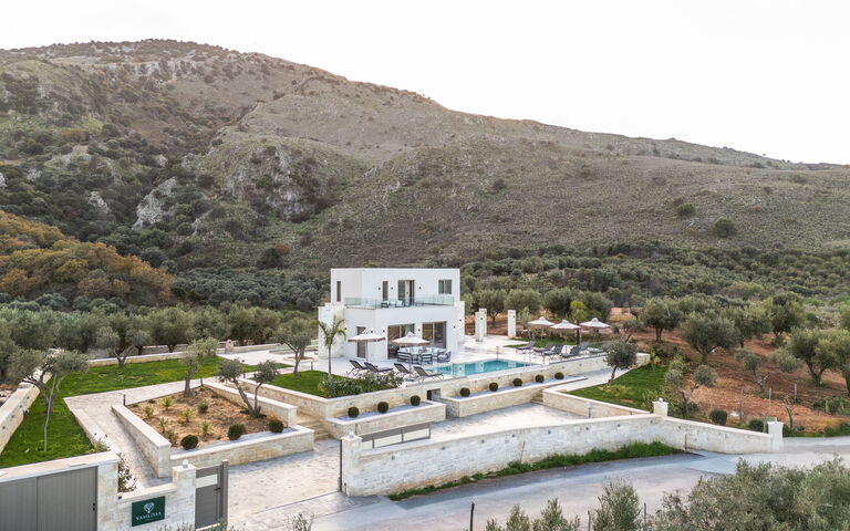 Villa Vasilissa: Udendørs, Udvendige