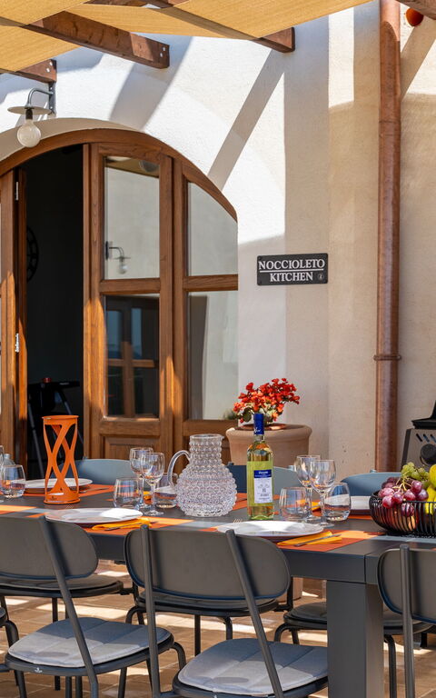 Tenuta Poggio Guiano: Altan / terrasse / gårdhave, Udendørs, Udvendige
