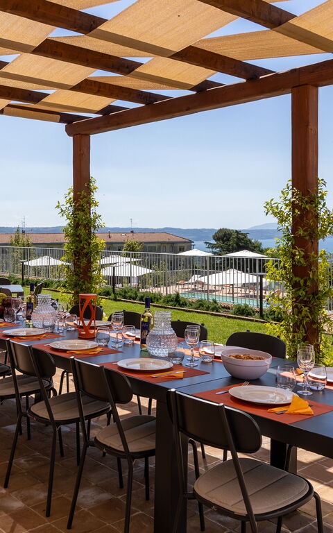 Tenuta Poggio Guiano: Altan / terrasse / gårdhave, Have, Udendørs, Udvendige, Visninger