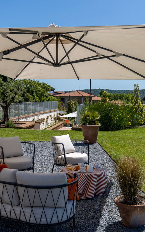 Tenuta Poggio Guiano: Have, Udendørs, Udvendige