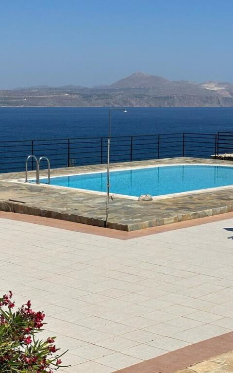 Villa Pi: Udendørs, Udvendige, Visninger