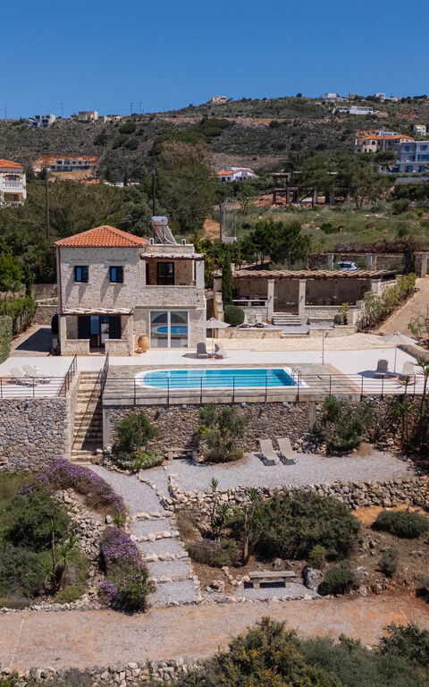 Villa Pi: pool, Visninger