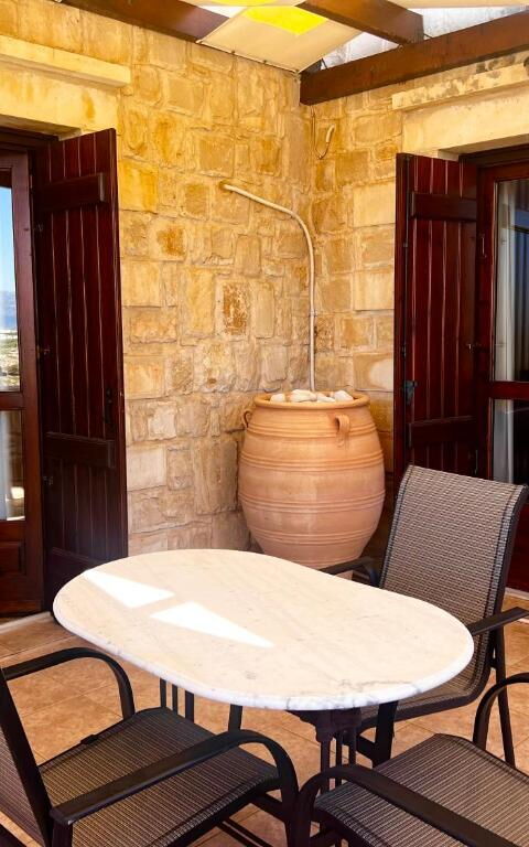 Villa Pi: Altan / terrasse / gårdhave