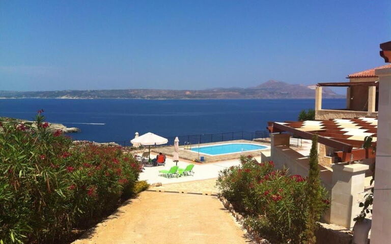 Villa Pi: Udendørs, Udvendige, Visninger