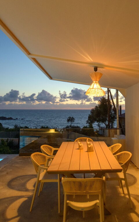 Villa Elais: Altan / terrasse / gårdhave, pool, Udendørs, Visninger