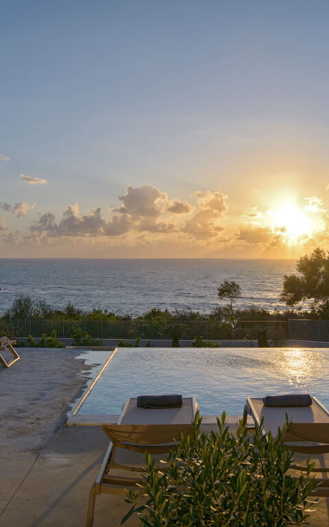 Villa Elais: pool, Udendørs, Visninger