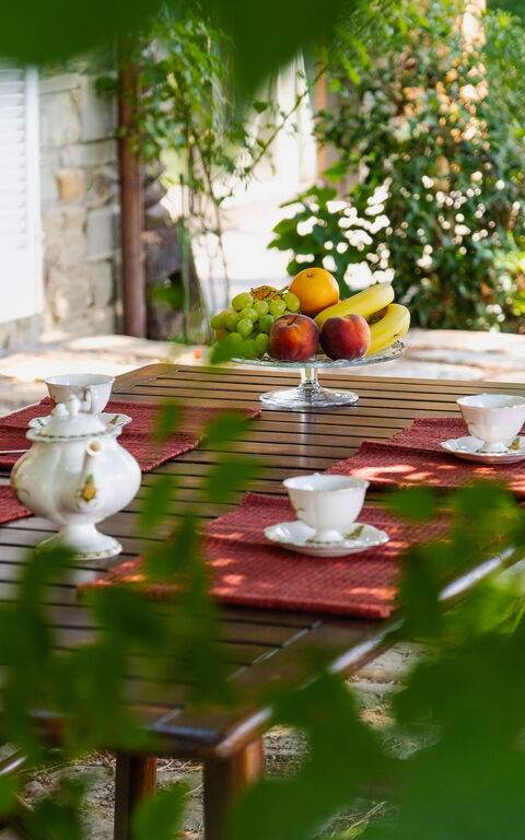 Villa Roseto: Altan / terrasse / gårdhave