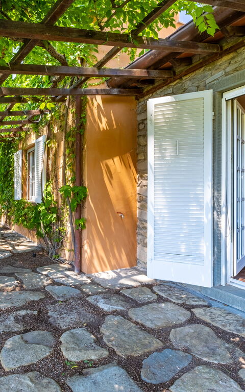 Villa Roseto: Udendørs, Udvendige