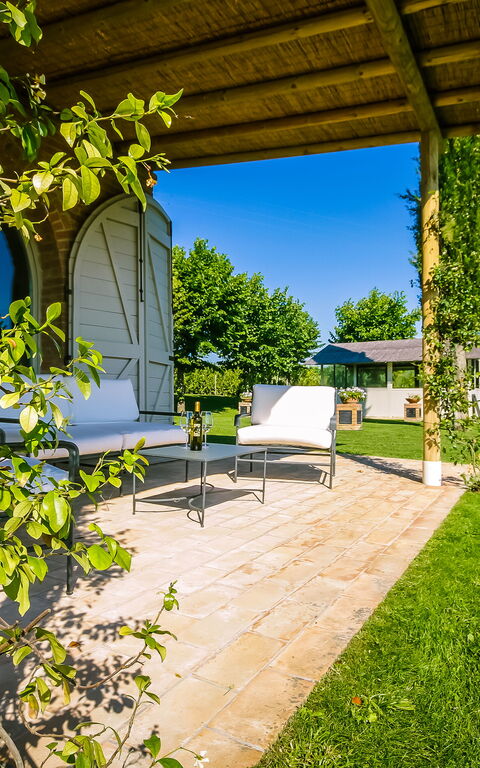 Villa Icario: Have, Udendørs, Udvendige