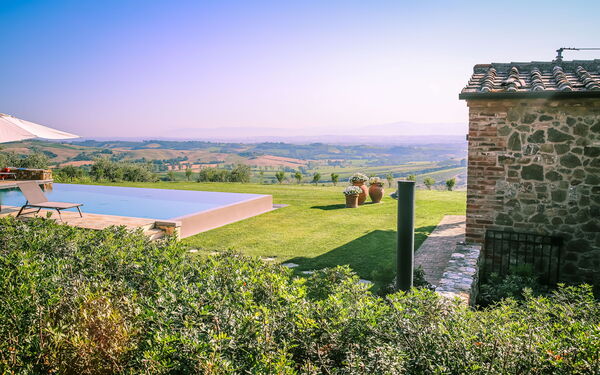 Villa Icario: Have, pool, Udendørs, Udvendige, Visninger