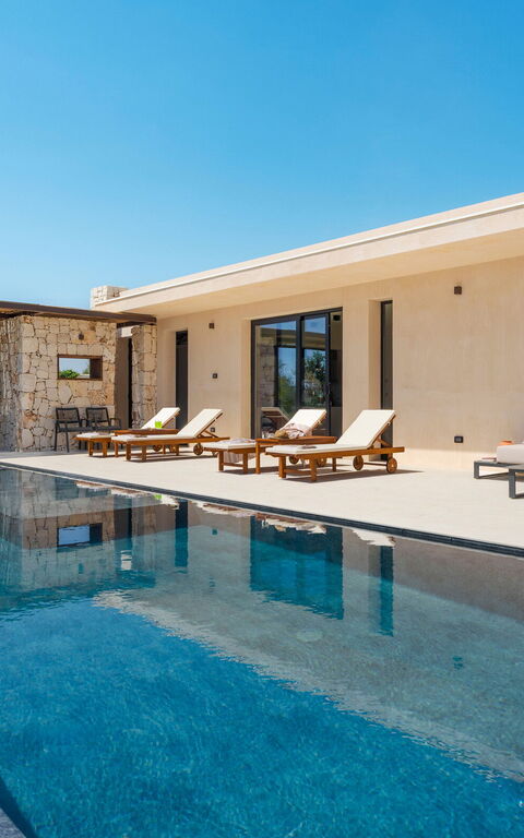 Eos Villa: pool, Udendørs, Udvendige