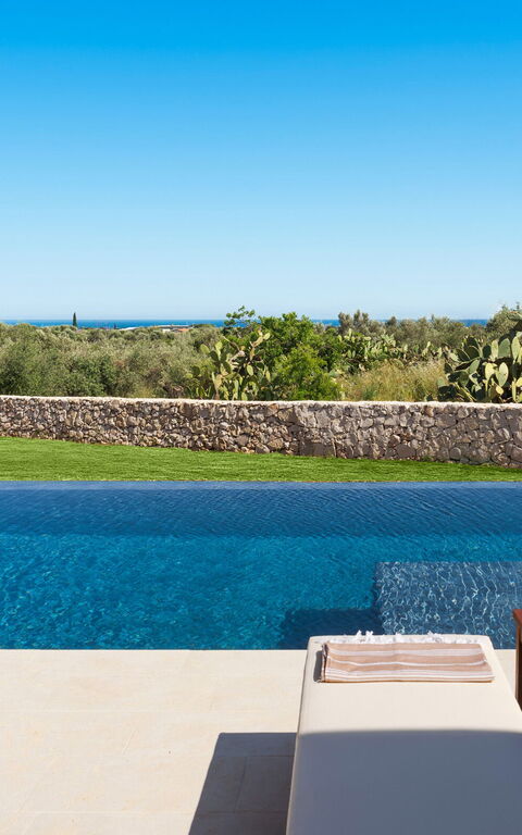 Eos Villa: Have, pool, Udendørs, Udvendige