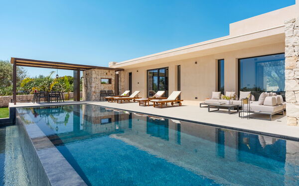 Eos Villa: pool, Udendørs, Udvendige