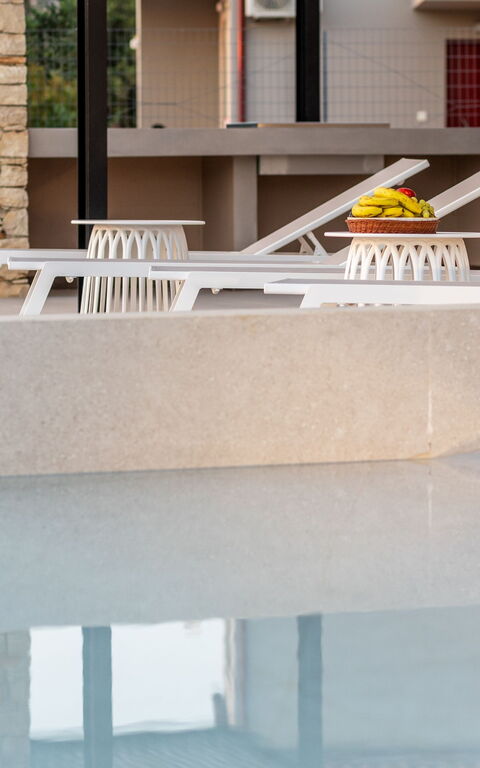 Villa Melia: Udendørs, Udvendige