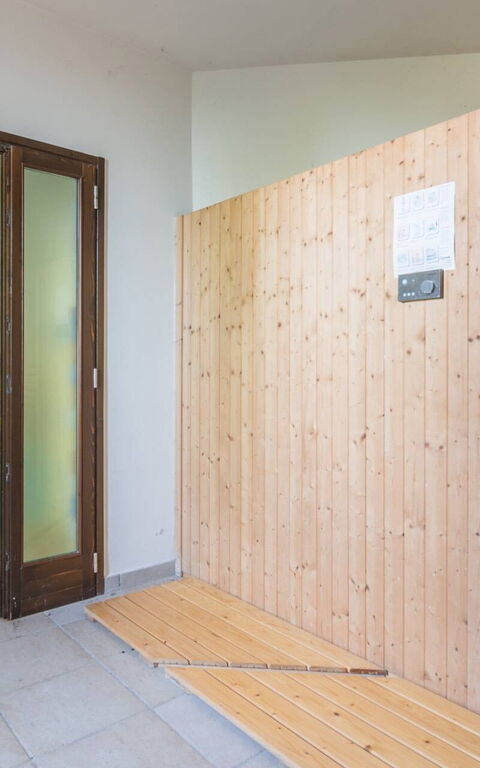 Villa Belvedere San Bartolo: Andet værelse, pool