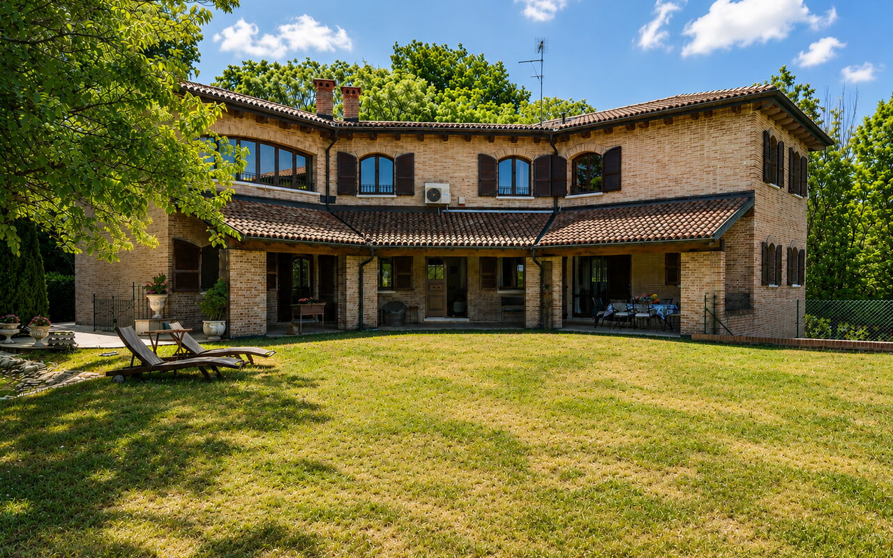 Villa Belvedere San Bartolo: Have, Udendørs, Udvendige