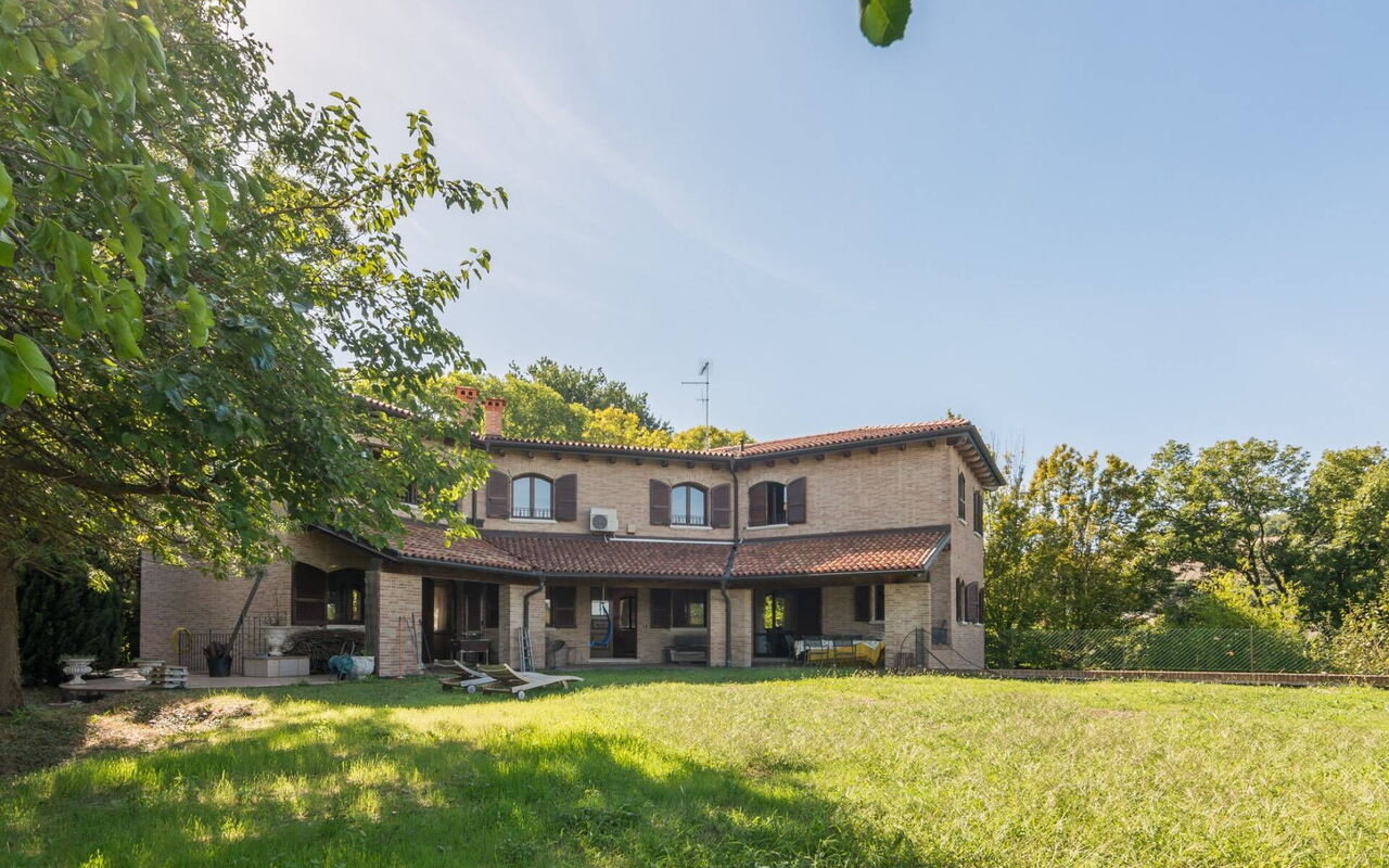 Villa Belvedere San Bartolo: Have, Udendørs, Udvendige