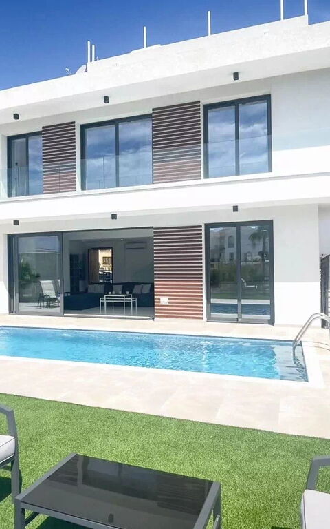 By the Beach - Royal Sapphire Villa: Have, pool, Udendørs, Udvendige