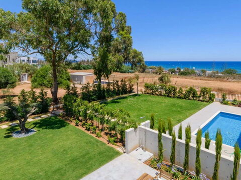 By the Beach - Sea Pearl Villa